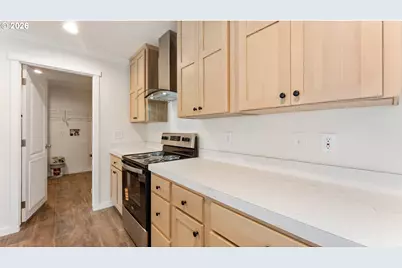 360 E 6th St E, Coquille, OR 97423 - Photo 3