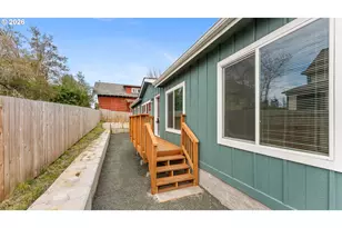 360 E 6th St E, Coquille, OR 97423 - Photo 23