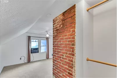 9224 N Polk Ave, Portland, OR 97203 - Photo 15