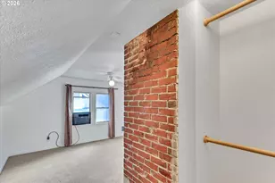 9224 N Polk Ave, Portland, OR 97203 - Photo 15