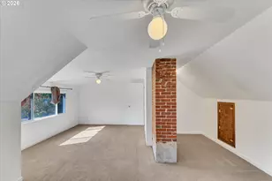 9224 N Polk Ave, Portland, OR 97203 - Photo 13