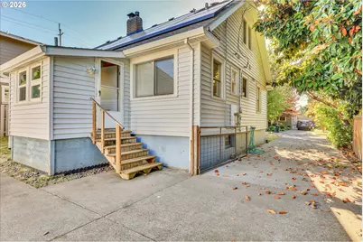 9224 N Polk Ave, Portland, OR 97203 - Photo 21