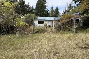 45088 Hwy 101, Sixes, OR 97476 - Photo 15