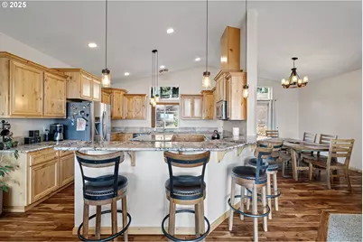 24674 Bolton Hill Rd, Veneta, OR 97487 - Photo 19