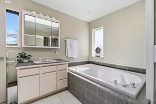 1222 Lincoln St, Hood River, OR 97031 - Photo 13
