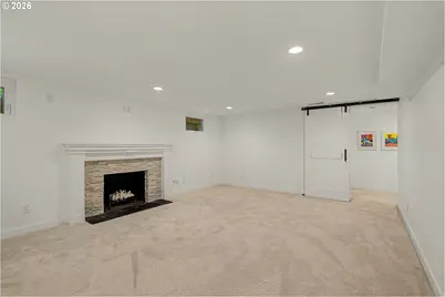 8345 SW Cashmur Ln, Portland, OR 97225 - Photo 27