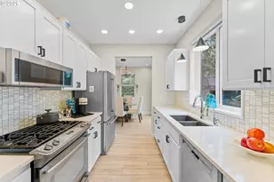 121 Wilbur St, Lake Oswego, OR 97034 - Photo 9