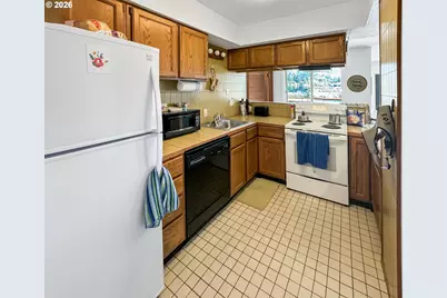 222 Del Norte Ln #17, Brookings, OR 97415 - Photo 13