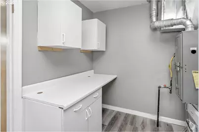 1307 E 5th St, Newberg, OR 97132 - Photo 17