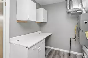 1307 E 5th St, Newberg, OR 97132 - Photo 17