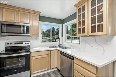 1307 E 5th St, Newberg, OR 97132 - Photo 15