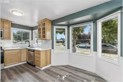 1307 E 5th St, Newberg, OR 97132 - Photo 11