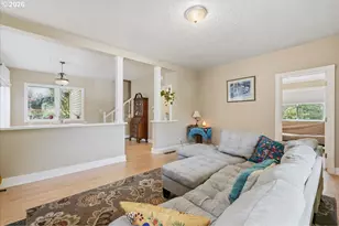 5850 SW Vermont St, Portland, OR 97219 - Photo 7