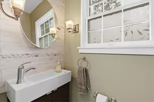 5850 SW Vermont St, Portland, OR 97219 - Photo 15