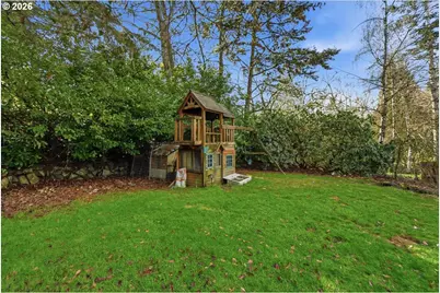 5850 SW Vermont St, Portland, OR 97219 - Photo 29