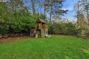 5850 SW Vermont St, Portland, OR 97219 - Photo 29