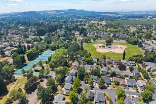 410 E Brandon Dr, Newberg, OR 97132 - Photo 45