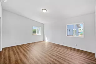 825 19th St, Springfield, OR 97477 - Photo 21