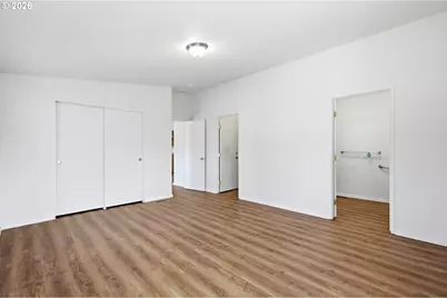825 19th St, Springfield, OR 97477 - Photo 23