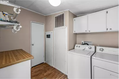 8525 SW Crescent Pl, Terrebonne, OR 97760 - Photo 15