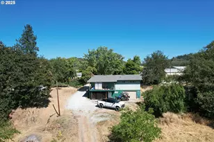 1383 N Old Pacific Hwy, Myrtle Creek, OR 97457 - Photo 11