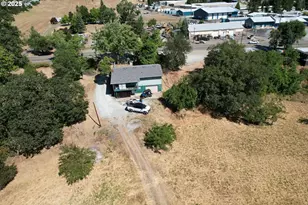 1383 N Old Pacific Hwy, Myrtle Creek, OR 97457 - Photo 21