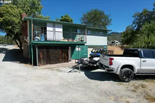 1383 N Old Pacific Hwy, Myrtle Creek, OR 97457 - Photo 27