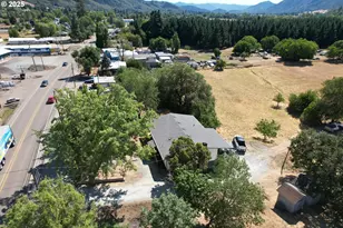 1383 N Old Pacific Hwy, Myrtle Creek, OR 97457 - Photo 15