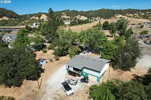 1383 N Old Pacific Hwy, Myrtle Creek, OR 97457 - Photo 13