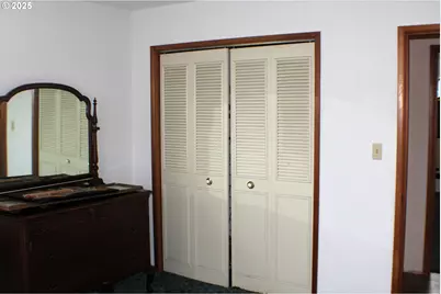 1383 N Old Pacific Hwy, Myrtle Creek, OR 97457 - Photo 9