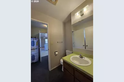 410 NW Elizabeth Ave, Winston, OR 97496 - Photo 27