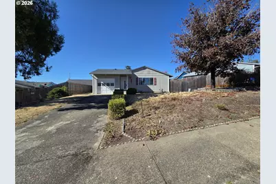 410 NW Elizabeth Ave, Winston, OR 97496 - Photo 3