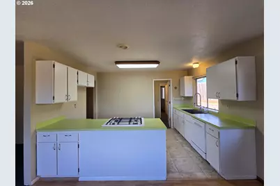 410 NW Elizabeth Ave, Winston, OR 97496 - Photo 21