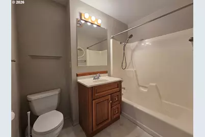 410 NW Elizabeth Ave, Winston, OR 97496 - Photo 31