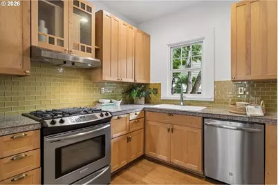 1432 SE Knight St, Portland, OR 97202 - Photo 9