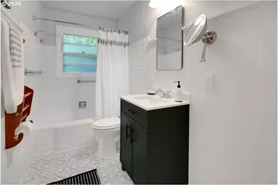 1911 SW Marigold St, Portland, OR 97219 - Photo 23