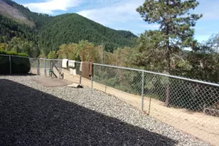 375 Jordan Creek Rd, Riddle, OR 97469 - Photo 13