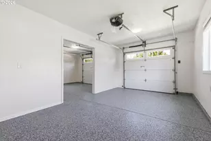 15938 SE Alder St, Portland, OR 97233 - Photo 41