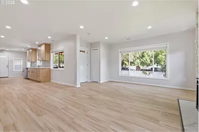 15938 SE Alder St, Portland, OR 97233 - Photo 3