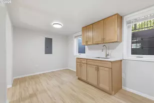 15938 SE Alder St, Portland, OR 97233 - Photo 19