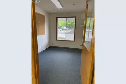 32 Marion Ln, Eugene, OR 97404 - Photo 7