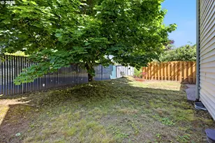 724 SE Rene Ave, Gresham, OR 97080 - Photo 29
