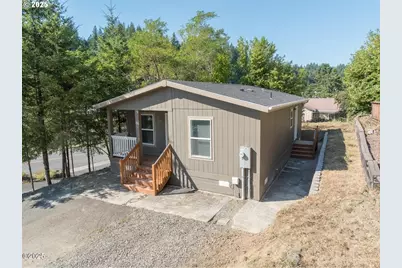 150 NW 5th St, Toledo, OR 97391 - Photo 1