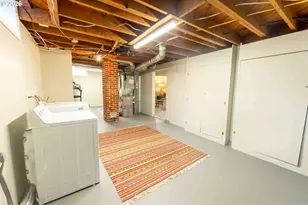 216 SE 75th Ave, Portland, OR 97215 - Photo 37