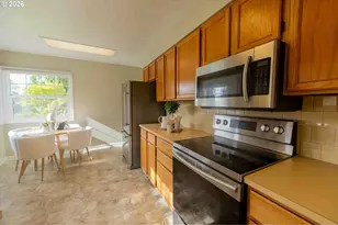 216 SE 75th Ave, Portland, OR 97215 - Photo 17