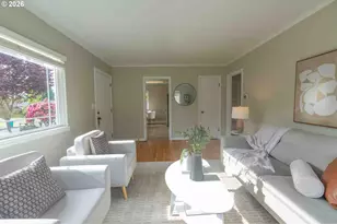 216 SE 75th Ave, Portland, OR 97215 - Photo 9