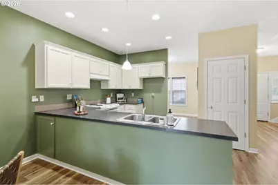 946 Nantucket Ave, Eugene, OR 97404 - Photo 15