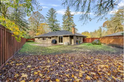 18434 Sandpiper Cir, Lake Oswego, OR 97035 - Photo 33