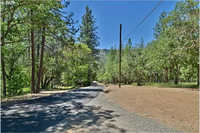 5361 Jacksonville Hwy, Jacksonville, OR 97530 - Photo 11