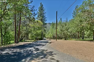 5361 Jacksonville Hwy, Jacksonville, OR 97530 - Photo 11